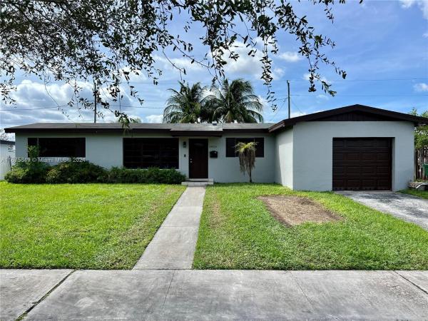 Pine Tree Manor, 19920 Holiday Rd, Cutler Bay, Florida 33157, image 1