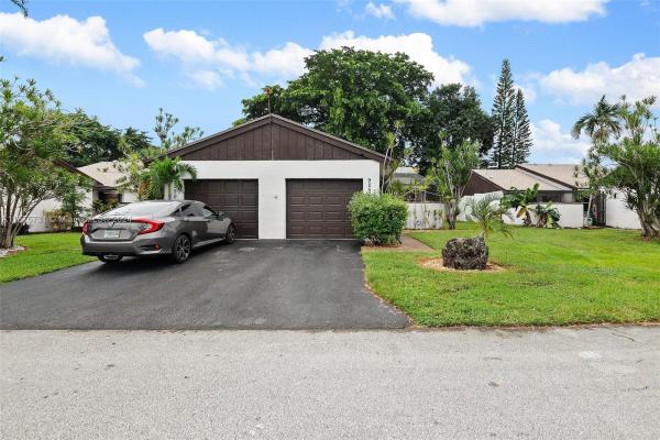 Wedgewood, 9254 Wedgewood Ln, Tamarac, Florida 33321, image 1