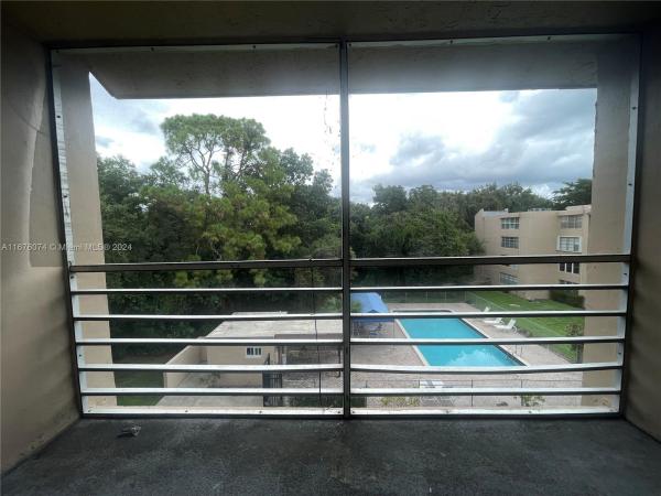 Live Oak Of Pine Island Ridge, 9450 Live Oak Pl #404, Davie, Florida 33324, image 1