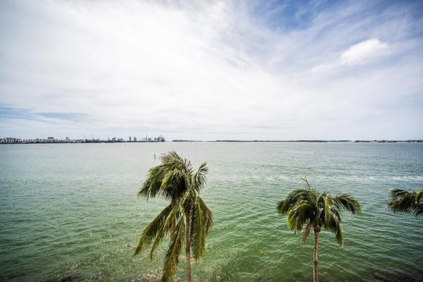 St Louis, 800 Claughton Island Dr #402, Miami, Florida 33131, image 1