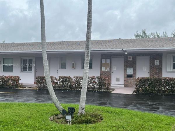 Golden Isles, 700 Layne Blvd #124, Hallandale Beach, Florida 33009, image 1
