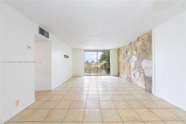 Summit Chase, 8411 NW 8th St #405, Fountainebleau, Florida 33126, image 1
