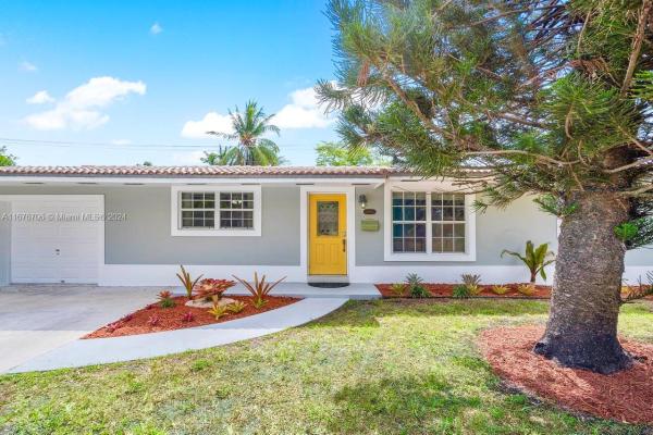 Miami Lakes Residential, 14011 Lake Candlewood Ct, Miami Lakes, Florida 33014, image 1