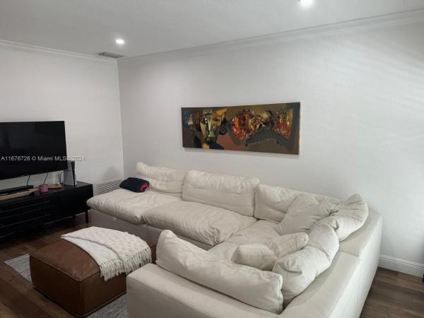 Edgewater Of Coral Gables, 35 Edgewater Dr #206, Coral Gables, Florida 33133, image 1