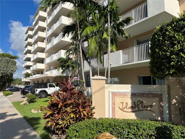 Island Place At North Bay Village, 1455 N Treasure Dr #4P, North Bay Village, Florida 33141, image 1