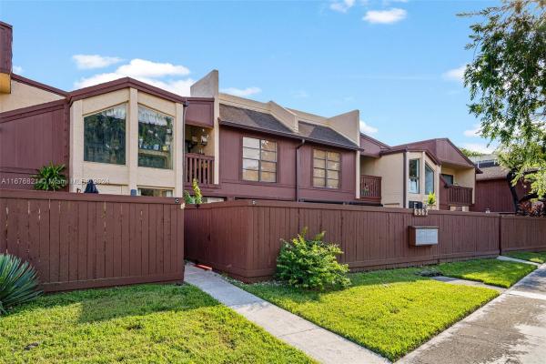 Snapper Village, 6967 SW 115th Pl #D34, Kendall, Florida 33173, image 1
