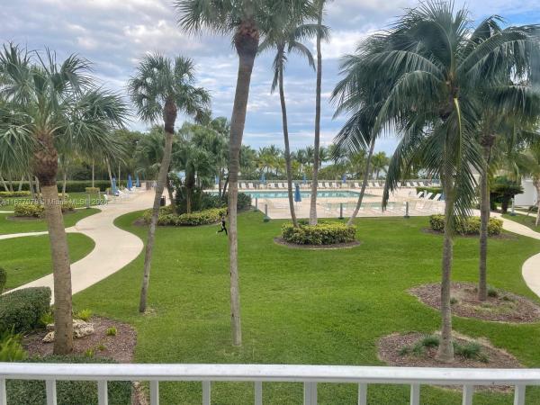 Casa Del Mar, 881 Ocean Dr #TH15, Key Biscayne, Florida 33149, image 1