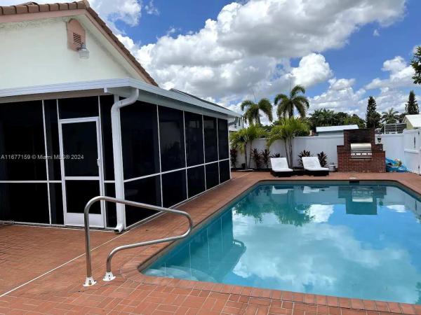 Hollywood Beach Park, 411 SE 7th St, Dania Beach, Florida 33004, image 1