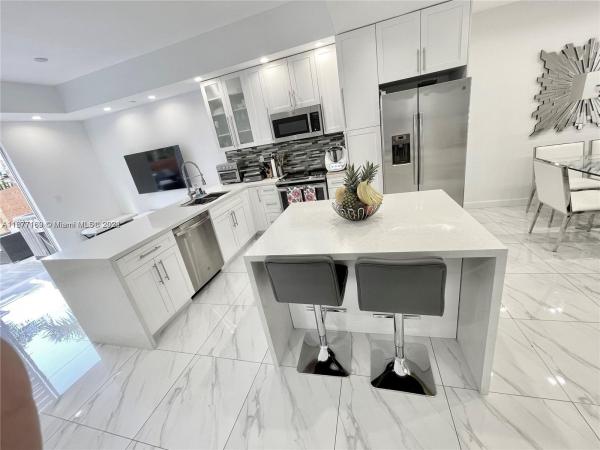 Eagle Cove, 10953 NW 43rd Ln, Doral, Florida 33178, image 1