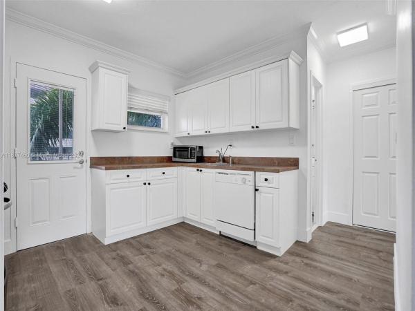 Lincoln Towers, 1300 Lincoln Rd #D404, Miami Beach, Florida 33139, image 1