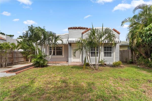 Vista Encanto, 503 Avenida Hermosa, West Palm Beach, Florida 33405, image 1