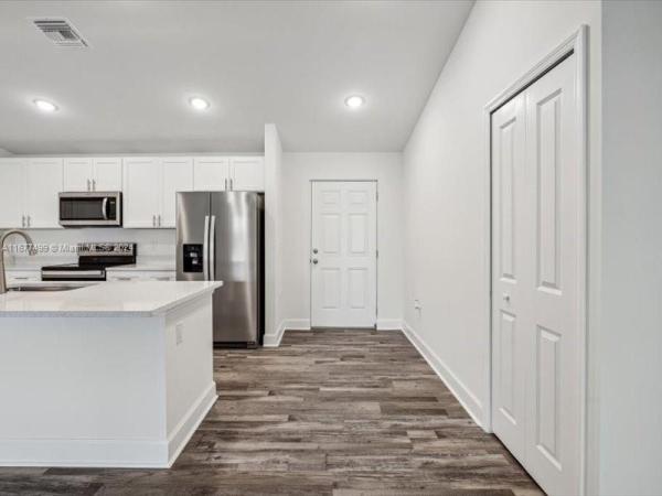 Cape Coral Residential, 1012 Nw 11th Pl, Cape Coral, Florida 33993, image 3