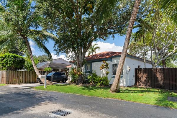 Poinciana At Sunset, 10969 SW 74th St, Kendall, Florida 33173, image 3