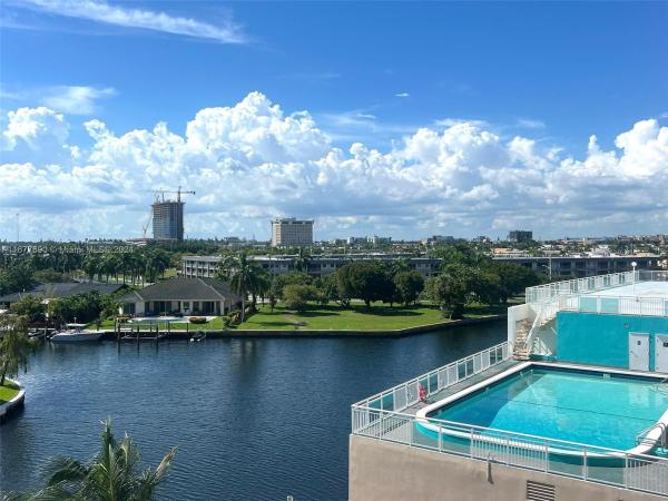 Golden Horn, 427 Golden Isles Dr #5D, Hallandale Beach, Florida 33009, image 2