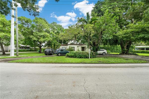 1225 Cortez St, Miami, Florida 33134, image 3