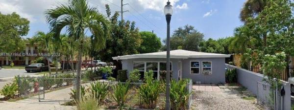 Villa Theo Townhouse, 646 NW 10th Ter, Fort Lauderdale, Florida 33311, image 1