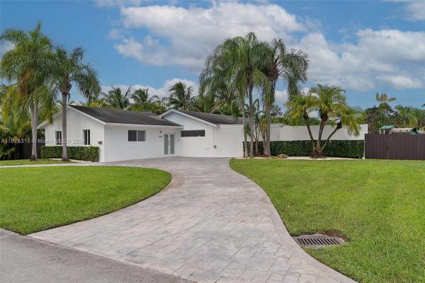 Coletown Acres, 10265 SW 111th St, Kendall, Florida 33176, image 1