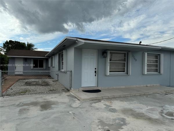 Olympic Heights, Westchester, Florida 33165, image 1
