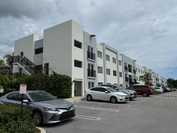 Golden Glades, 14752 NE 6th Ave #311, North Miami, Florida 33161, image 1