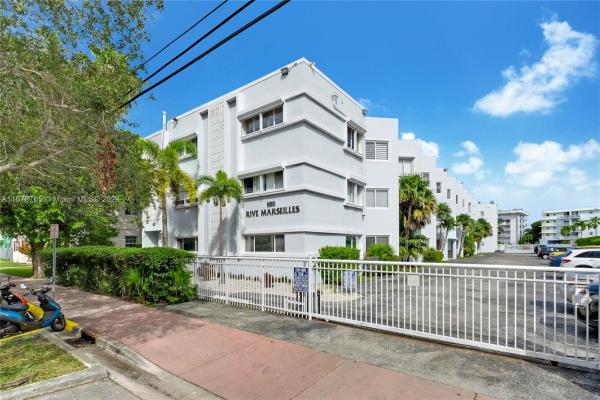 Rive Marseilles, 1185 Marseille Dr #301, Miami Beach, Florida 33141, image 1