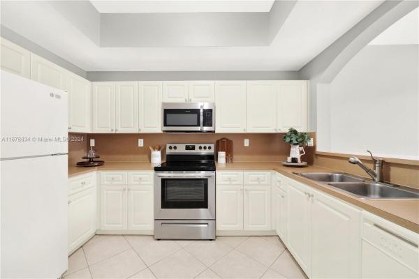 Century Park, 8882 W Flagler St #104, Fountainebleau, Florida 33174, image 1