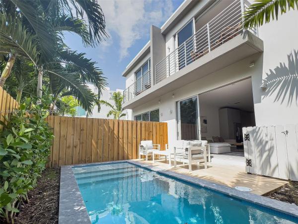 South Key Elizabeth, 3110 Elizabeth St, Miami, Florida 33133, image 2