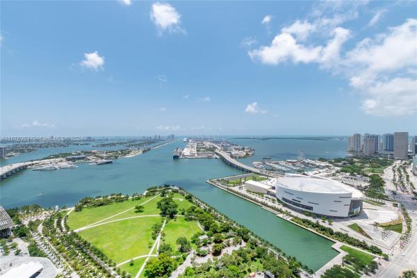 Ten Museum Park Residential, 1040 Biscayne Blvd #4402, Miami, Florida 33132, image 1