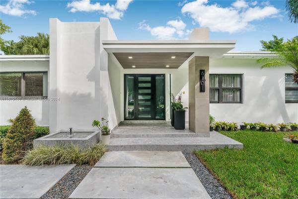6101 SW 44th Ter, Unincorporated Dade County, Florida 33155, image 2