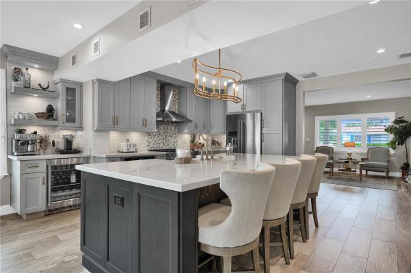 Spring View, 801 Swan Ave, Miami Springs, Florida 33166, image 1
