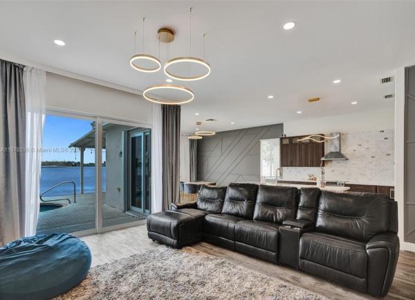 Treasure Shores At Silver Lakes, 18335 NW 12th St, Pembroke Pines, Florida 33029, image 1
