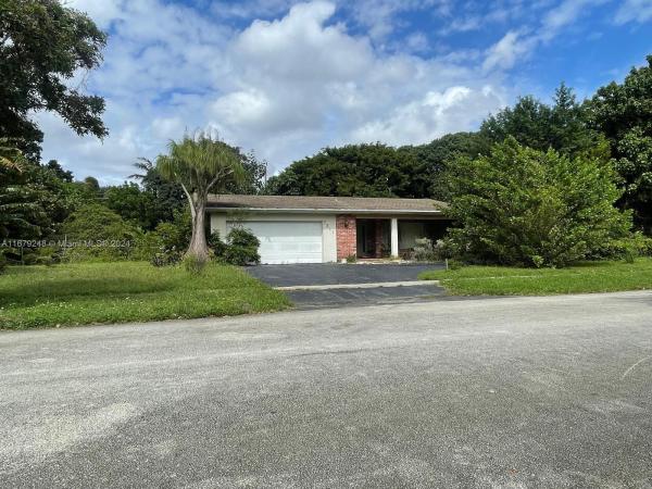 Plantations Secluded Gardens, 7211 NW 7th St, Plantation, Florida 33317, image 1