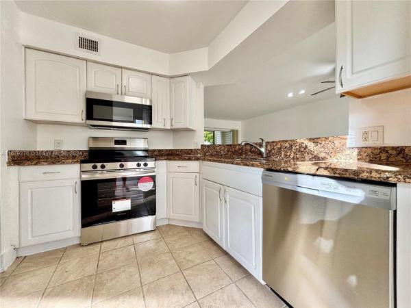 Summer Lake At Three Lakes, 3405 NW 44th St #104, Oakland Park, Florida 33309, image 3