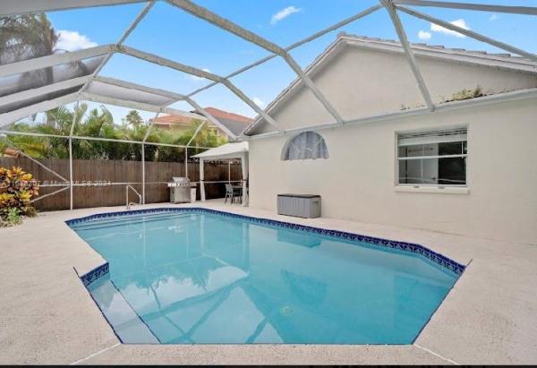 Lake Point, 2002 Lake Breeze Ct, Wellington, Florida 33414, image 1