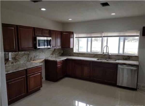 Arcola Gardens, 8400 NW 10th Ave, West Little River, Florida 33150, image 2