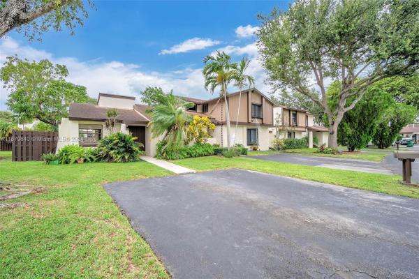 Woodgate North, 6716 SW 128th Pl 0, Kendale Lakes, Florida 33183, image 1