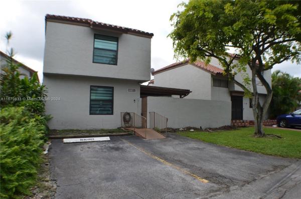 Caribbean Springs Village, 10327 NW 9th St Cir #2-7, Fountainebleau, Florida 33172, image 1