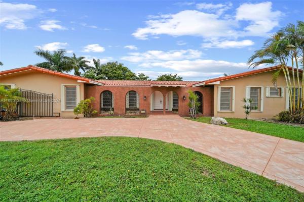 Flagler Waterway Estates, 400 SW 84th Ave, Fountainebleau, Florida 33144, image 1