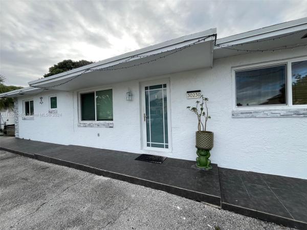 Newton Heights, 30230 SW 157th Ave, Leisure City, Florida 33033, image 1