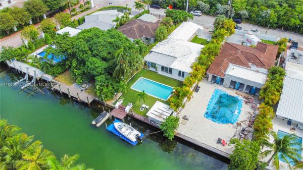 Kerr & Williams, 7620 Bayside Ln, Miami Beach, Florida 33141, image 1