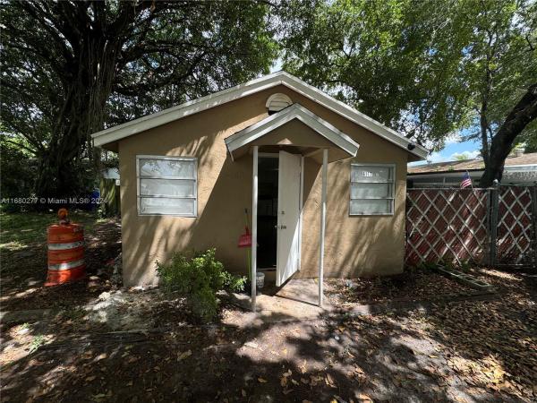 Hollywood Beach Heights, 6117 Call St, Hollywood, Florida 33024, image 1