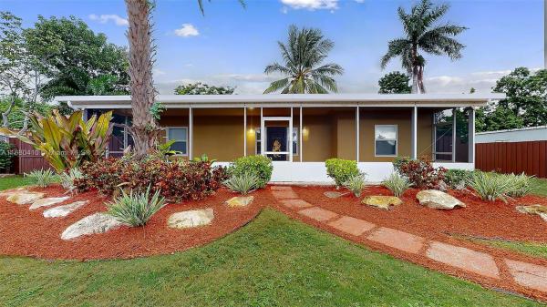 Leisure City Residential, 29510 SW 152nd Ave, Leisure City, Florida 33033, image 1