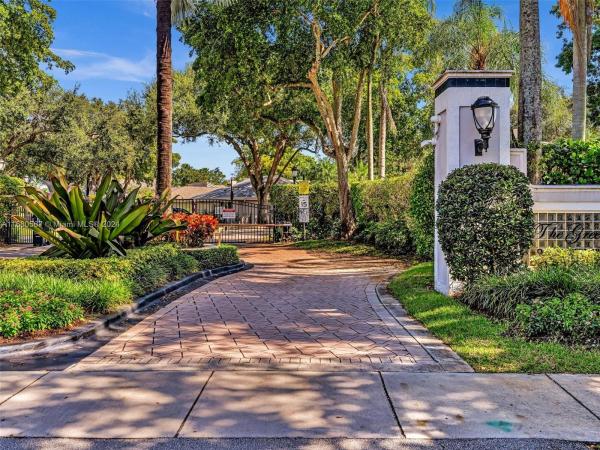 The Greens Of Emerald Hills, 122 Laurel Rd, Hollywood, Florida 33021, image 1
