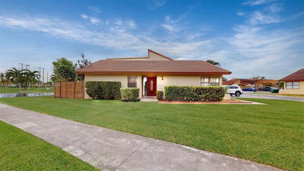 Tamiami Lakes Townhomes, 13522 SW 13th Ter 0, Tamiami, Florida 33184, image 1