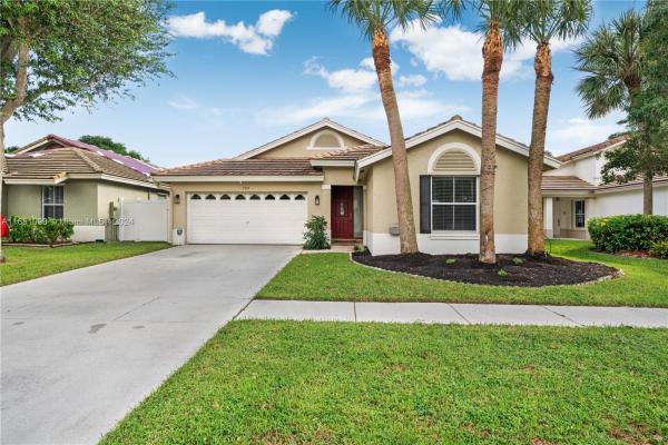 Lawrence Oaks, 7899 Manor Forest Blvd, Boynton Beach, Florida 33436, image 1