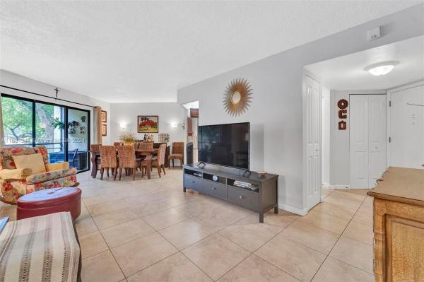 Plantation Club, 6855 W Broward Blvd #209, Plantation, Florida 33317, image 1