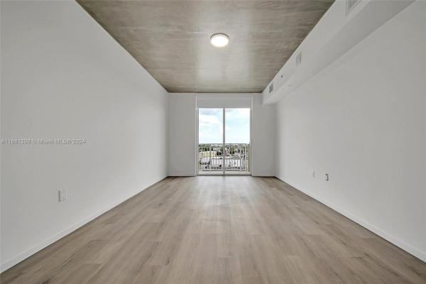 475 NE 125th #404, North Miami, Florida 33161, image 3