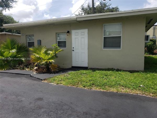 Hollywood Beach Heights, 5820 Grant St #Back, Hollywood, Florida 33021, image 1