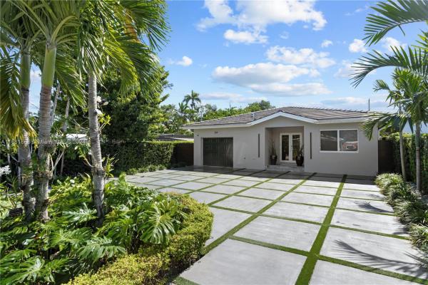 284 NE 116th St, Unincorporated Dade County, Florida 33161, image 3