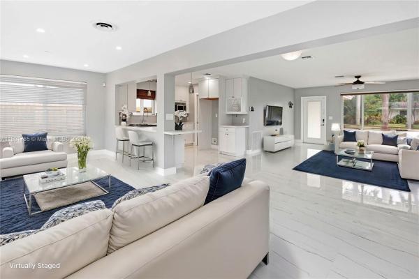 Country Club Homes, 1000 N 13th Ave, Hollywood, Florida 33019, image 1
