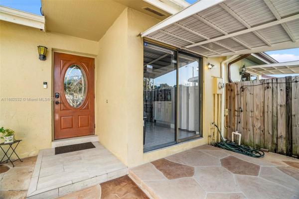 5590 Biscayne Dr, Greenacres, Florida 33463, image 3